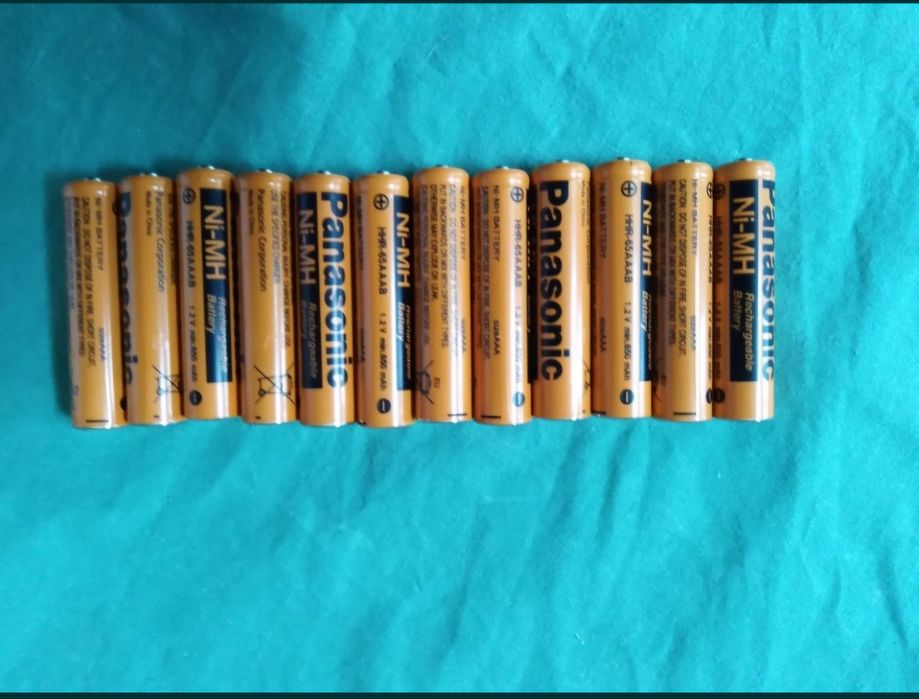 Set 12 buc acumulatori AAA  nimh Panasonic 650mAh. Sunt noi, originali