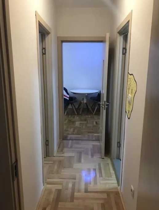 Дава се под наем Тристаен апартамент в Пловдив, Изгрев - 80 кв.м за 298.86 € - Снимка #2