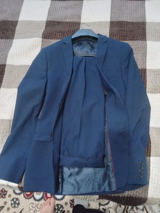 Кастюм в хорошем состоянии