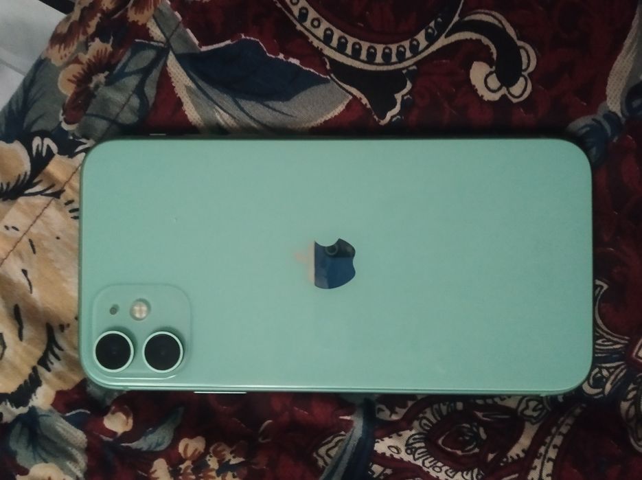 Iphone 11 sotiladi xotira 128g