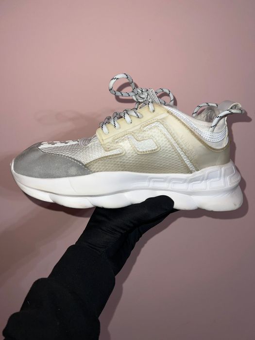 Versace chain reaction