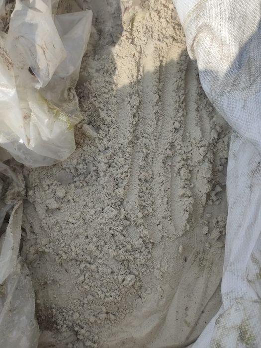 Продам кварцевый песок имееться 5 тонн. Так же продаеться по кг.