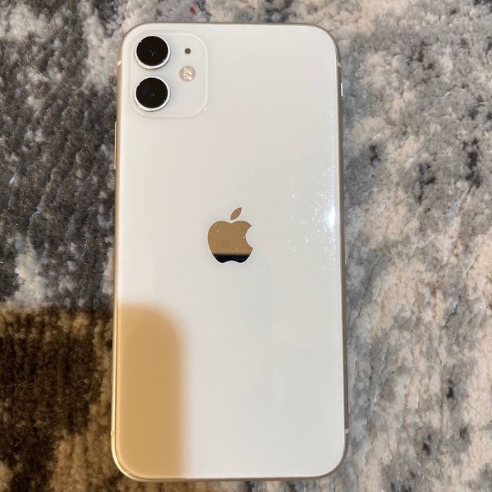 Айфон 11 сатылады