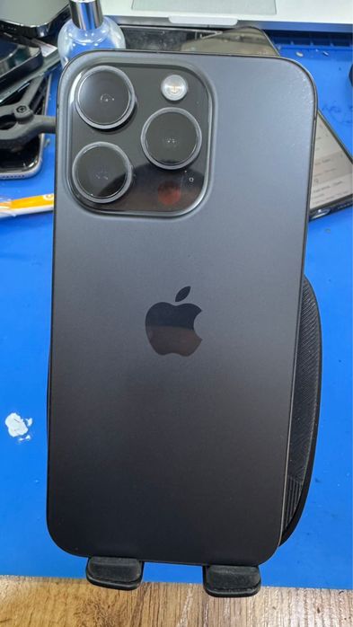 Iphone 15 pro 256 akb 88%