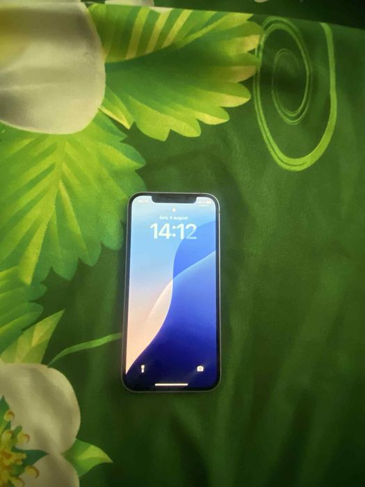 Iphone 12 / baterie 74%