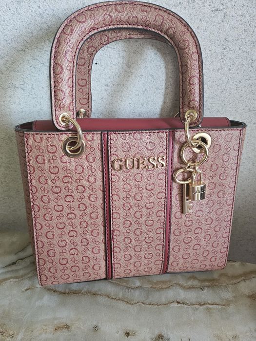 Сумки бренда GUESS, оригинал