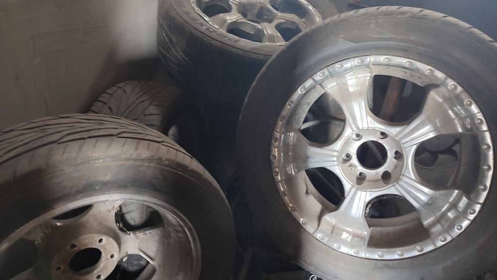 Покрышки вместе с диском