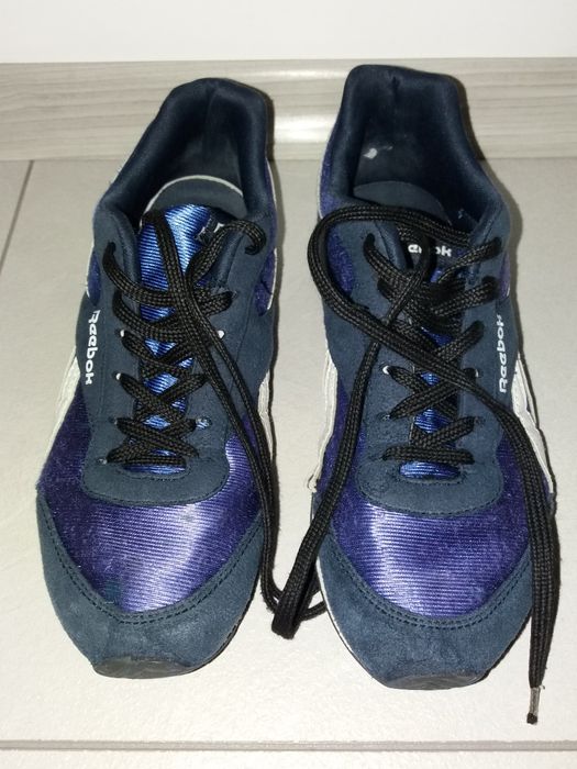 Продавам детски маратонки Reebok