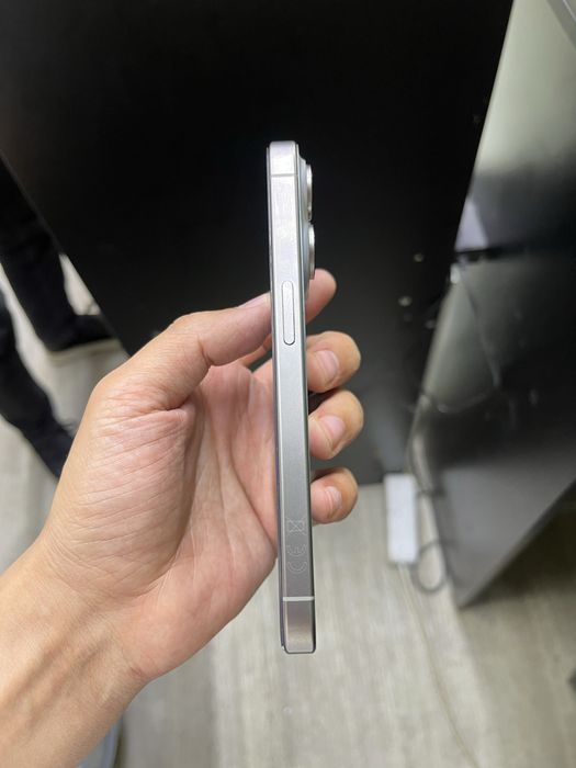 Iphone 15 pro продам