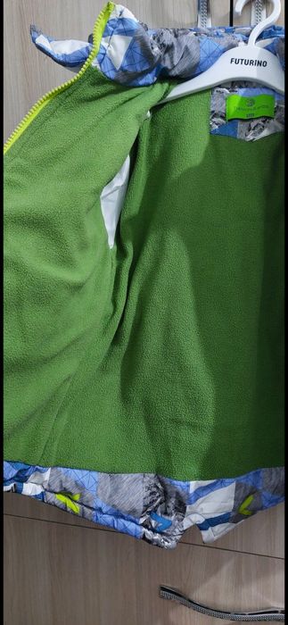 Зимняя куртка на 4-5лет