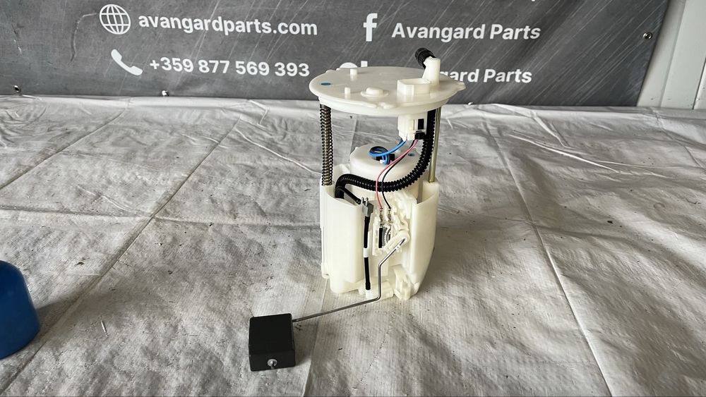 Горивна помпа Mazda Premacy