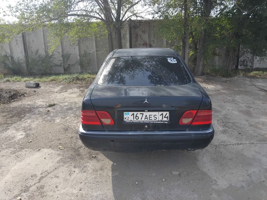 Продам мерседес 210 по запчастям