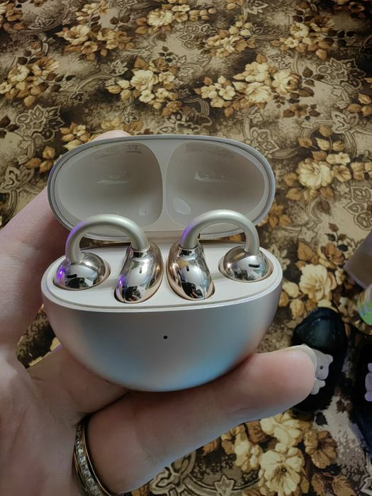 Слушалки халуеи.