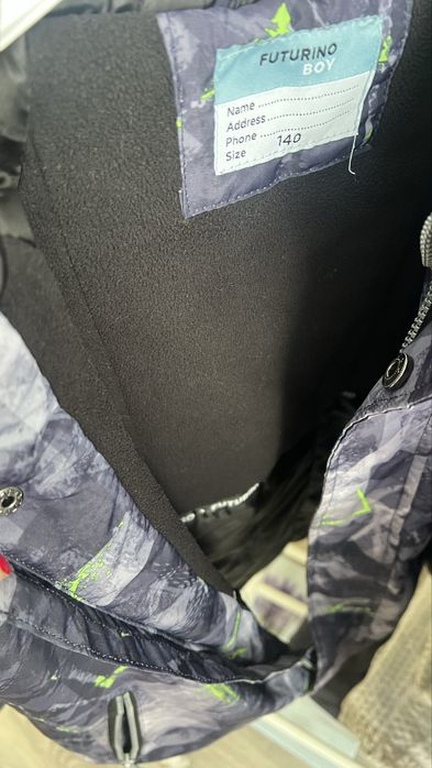 Продам куртку на мальчика