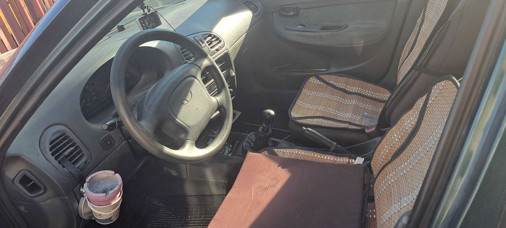 Daewoo Nubira intreaga sau dezmembrat