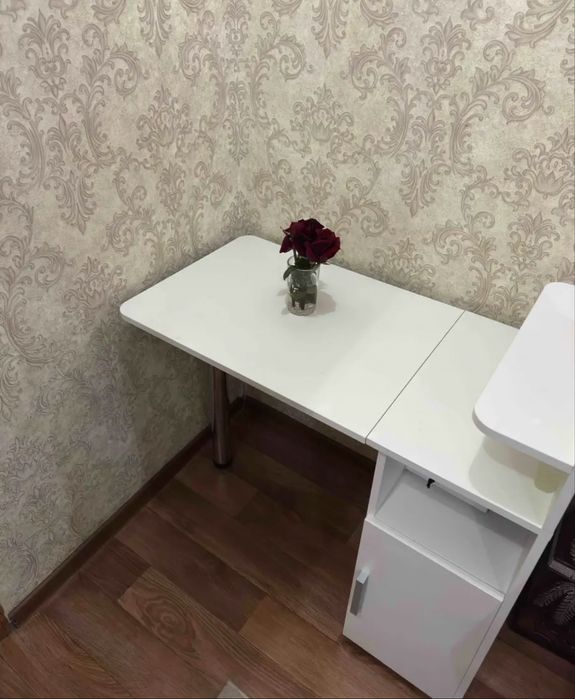 Продам стол для маникюра