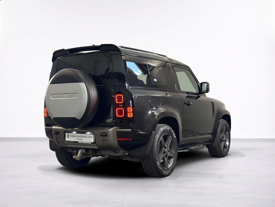 Land Rover Defender 2021 hibrid, 59.188 € — imagine 5