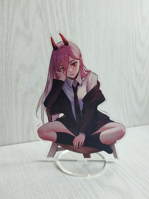 Акриловые статуэтки «Человек-бензопила» и «19 дней однажды»