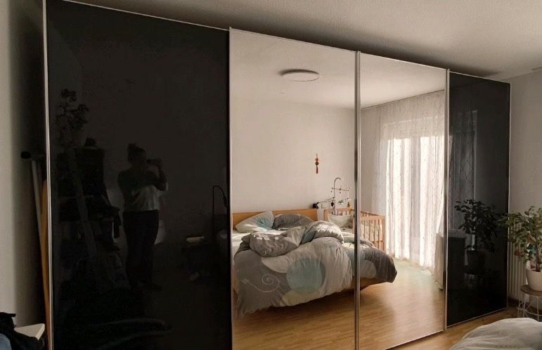 Dressing/Dulap 374/238/66 cu 4 usi culisante sticla gri/oglinda