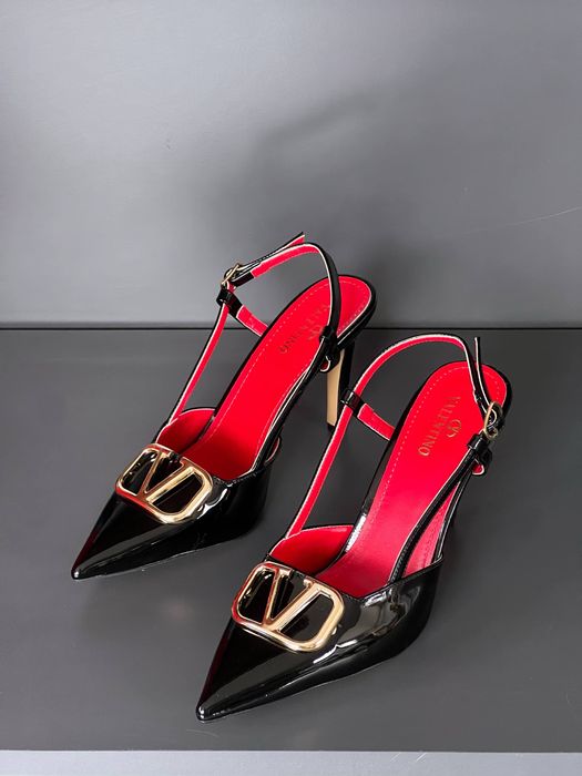 Pantofi Valentino noi !!! Marimi 36/40 !!!