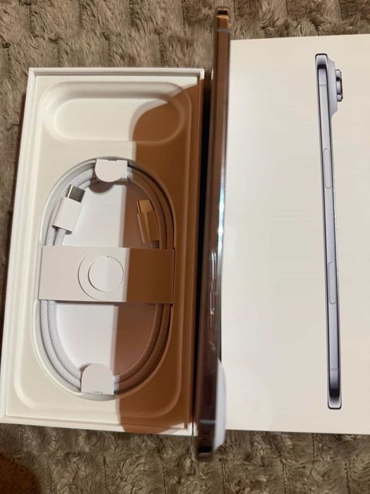 СПЕШНО СЕ ПРОДАВА!!! Смартфон Apple iPhone Air, 256GB