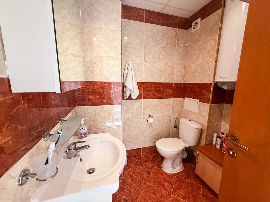 Продава се Двустаен апартамент в к.к. Слънчев бряг - 65 кв.м за 1054 €/кв.м - Снимка #6