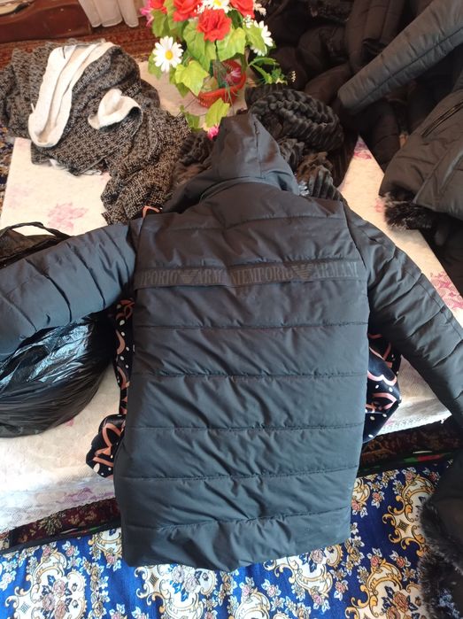 Куртка оптом сотилади