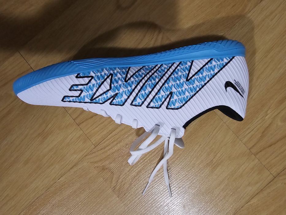 Nike mercurial 42.5 vapor 15 club IC