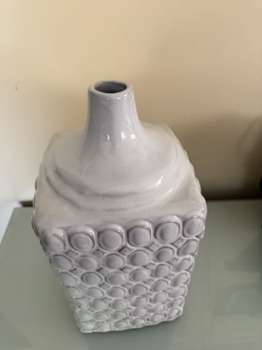 Ваза фарфорая, высота 35 см