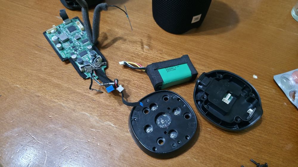 Jbl link 10 (на части)