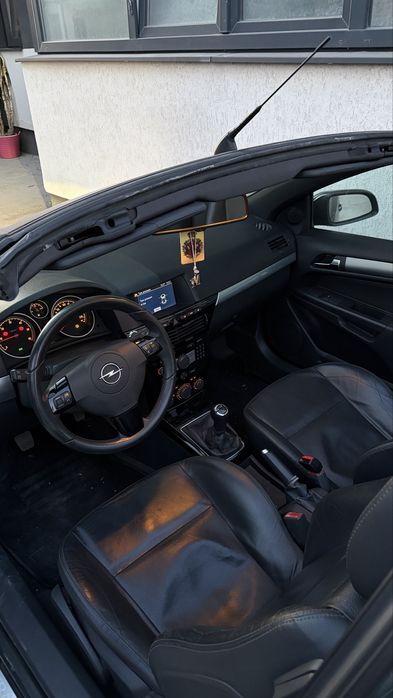Opel Astra H Twintop 2008
