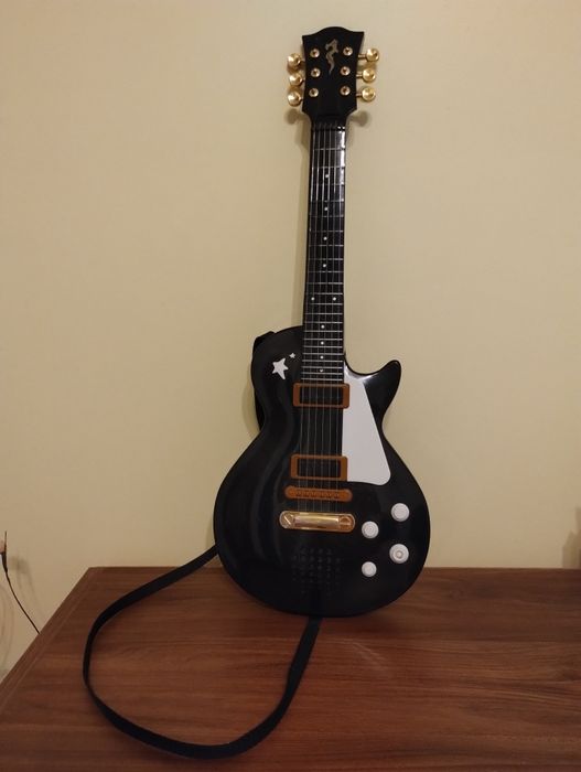 Продавам музикална китара играчка,различни видове колички