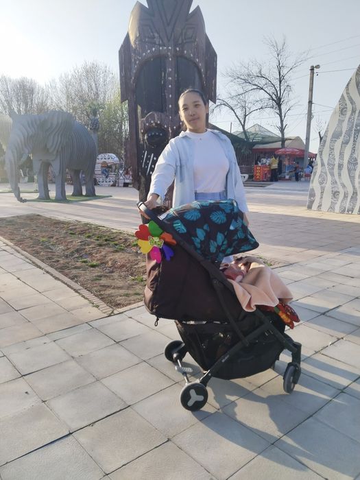 Продаю коляску и детские вещи