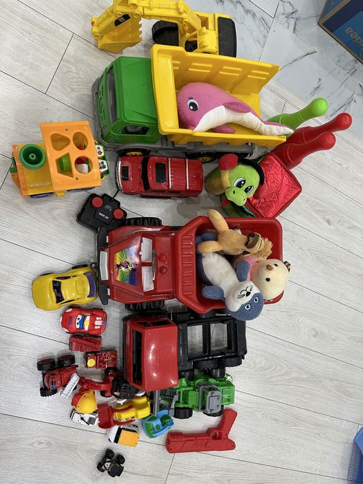 Продам детские игрушки