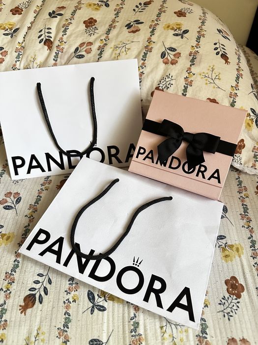 Пакетик и коробка PANDORA