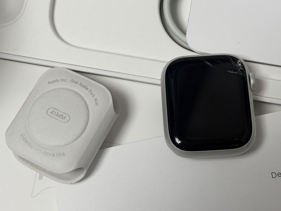 Apple Watch 8 Series (41mm)