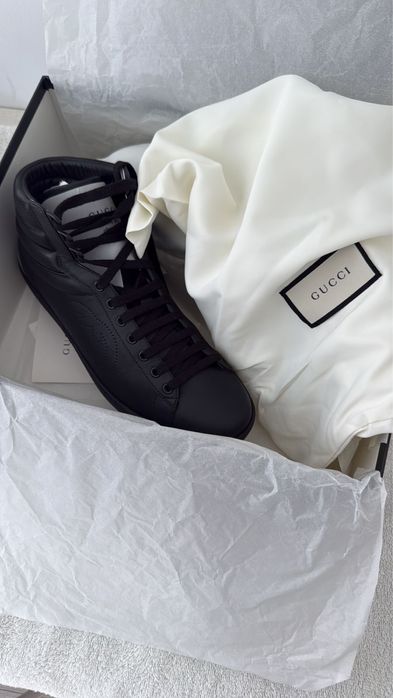 Продаю кеды В оригинале Gucci