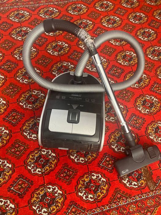 Пылесос бу в хорошом состояние