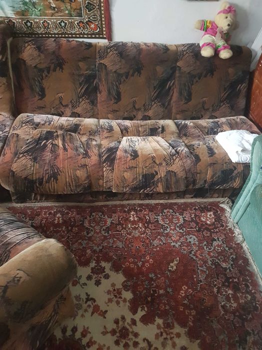 Vand mobila veche vitange