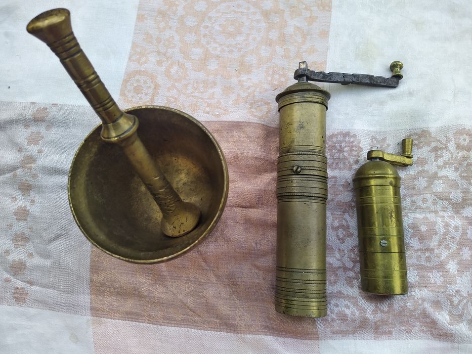 Стари албански кафемелачки и хаванче