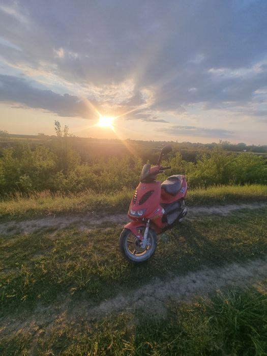 Vand scuter aprilia sr 50 2 t