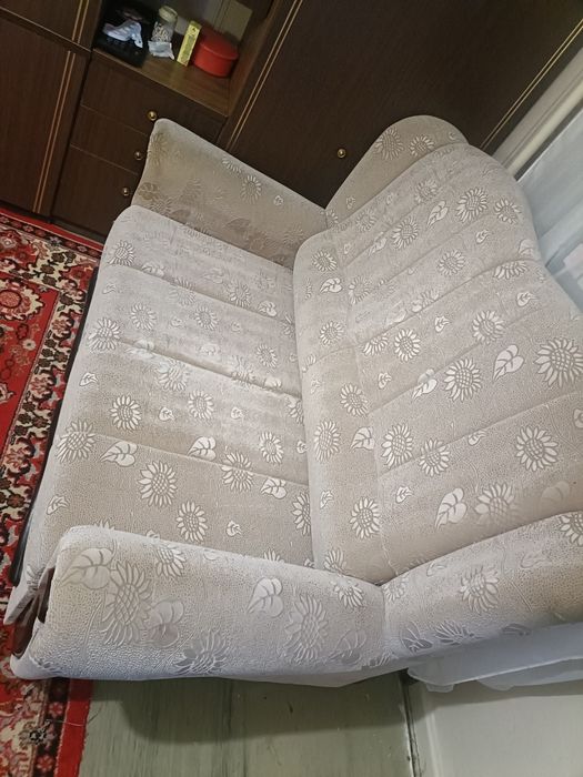 Диван и кресло .