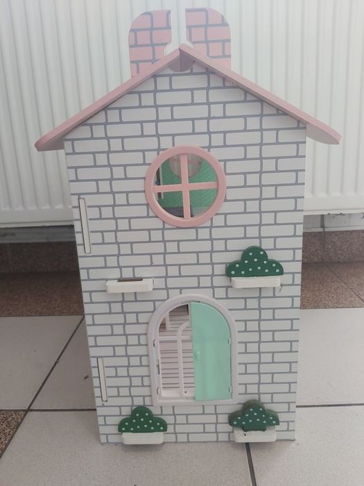 Căsuță lemn pentru păpuși