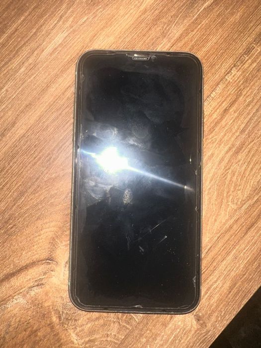 Продам Айфон 11. 128 гб