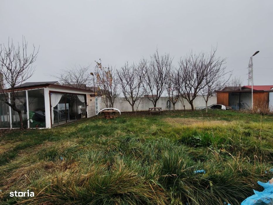 Teren - 400 mp cu utilitati - imprejmuit -  Lapus Arges