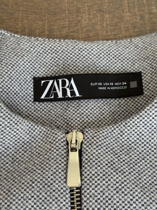 Дамско палто ZARA тъмно синьо с бяло