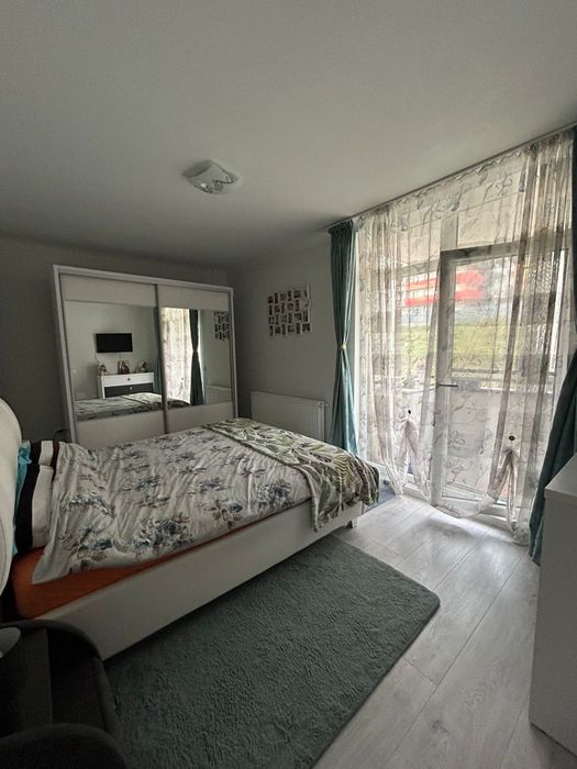 Inchiriez apartament 3 camere