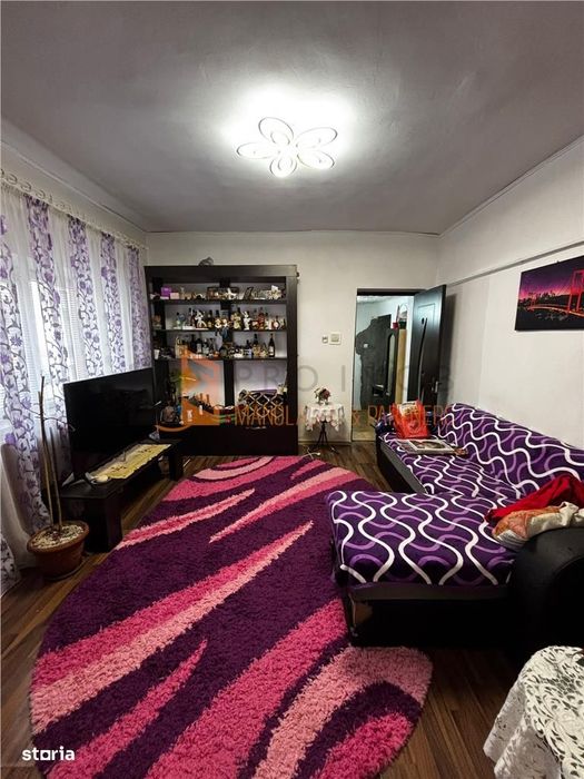 Casa batraneasca cu teren zona Centrala