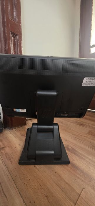 Монитор с вграден компютър