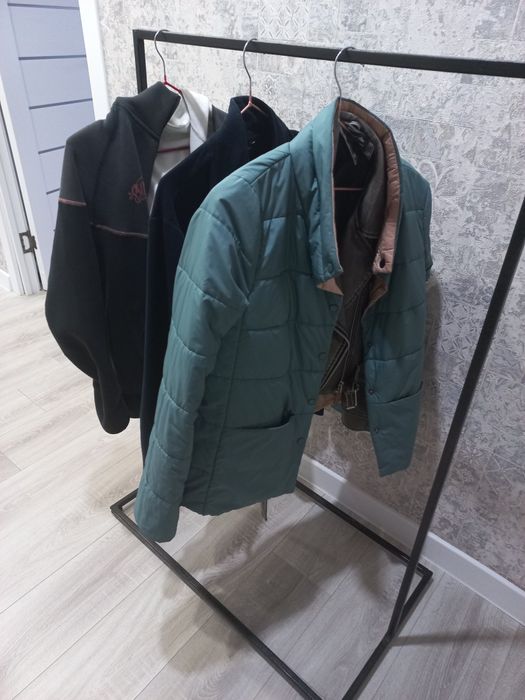 Продам вешалку металлический